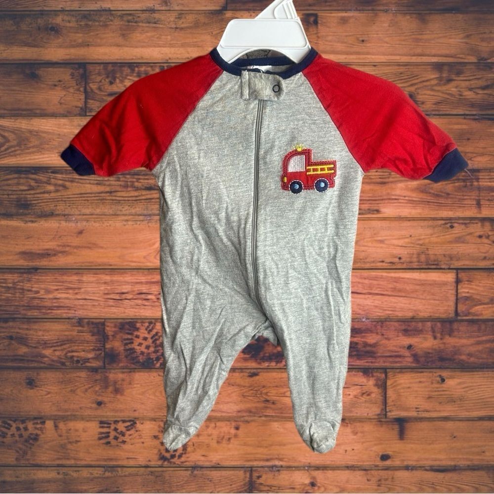 5 for $25🔥Newborn Gerber Grey &‎ Red Firetruck Footies Jumpsuit Pajamas